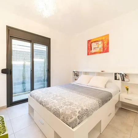 Elia * L' Escala